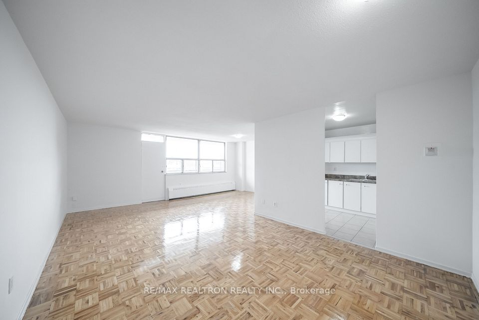 #909 - 5 Glamorgan Avenue, Toronto, ON M1P 4P1