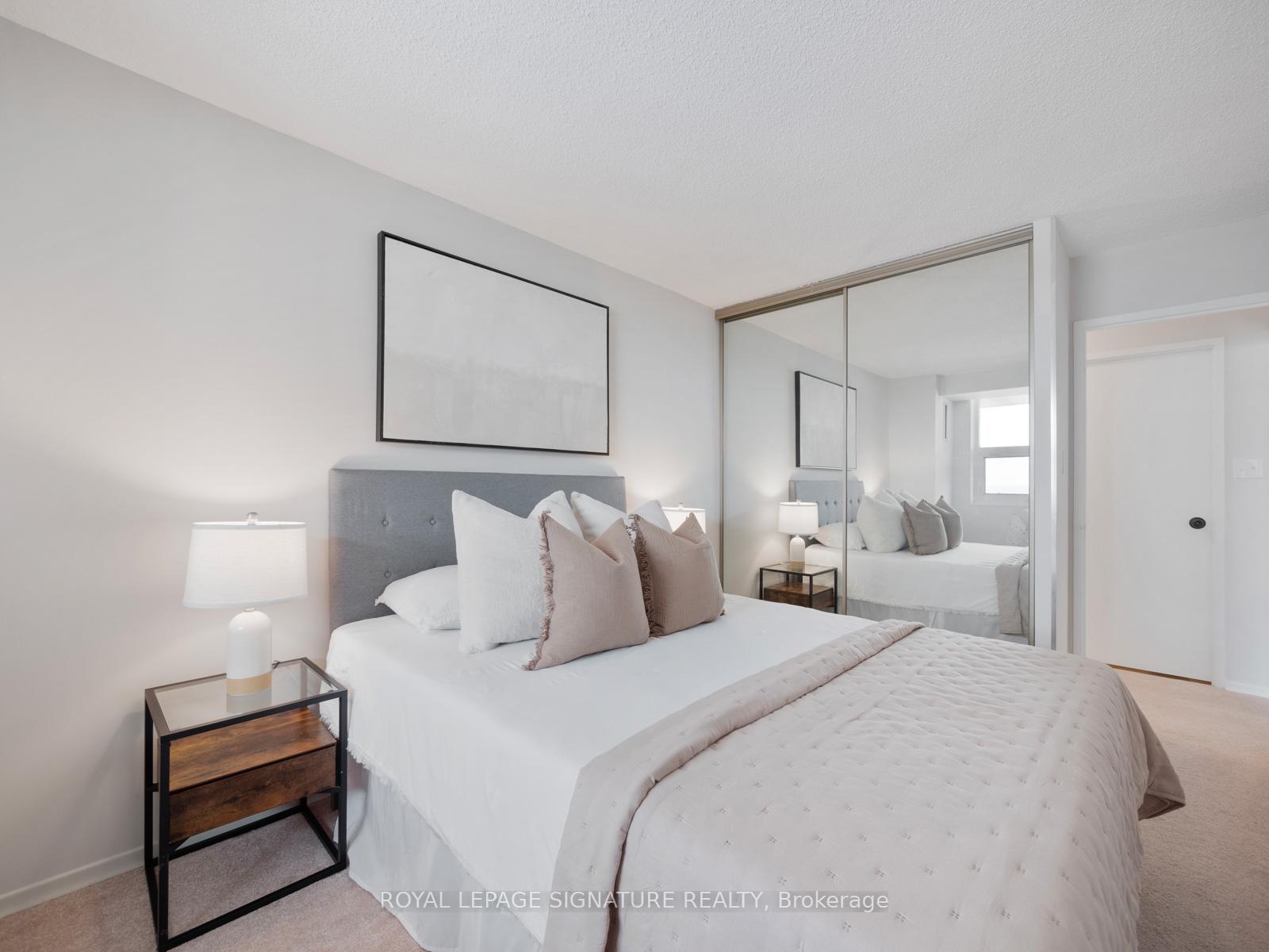 2 Bedrooms Condo at 20 Dean Park, Toronto For sale