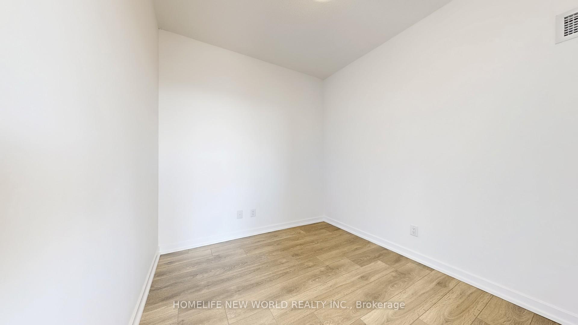 3 Bedrooms Condo at 32 Forest Manor, Toronto For sale