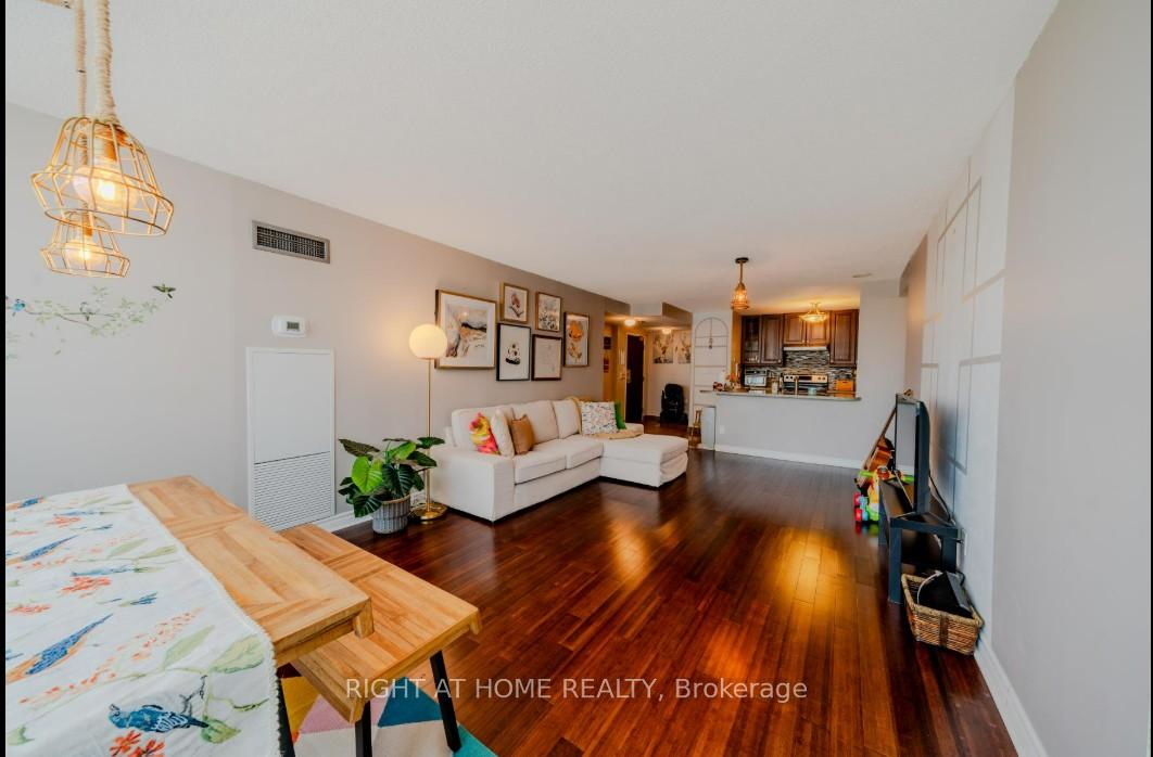 3 Bedrooms Condo at 5765 Yonge, Toronto For sale