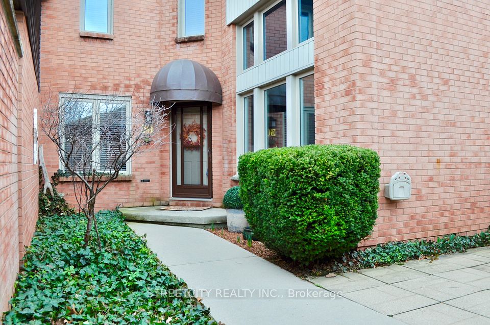 #30 - 55 Fiddlers Green Road, London North, ON N6H 4T8