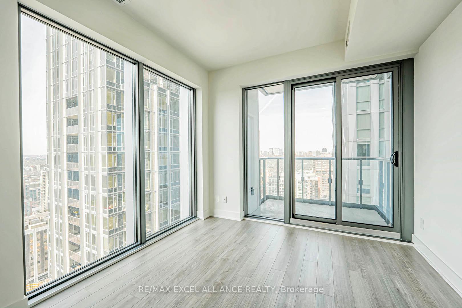 2 Bedrooms Condo at 8 Cumberland,  Toronto For sale