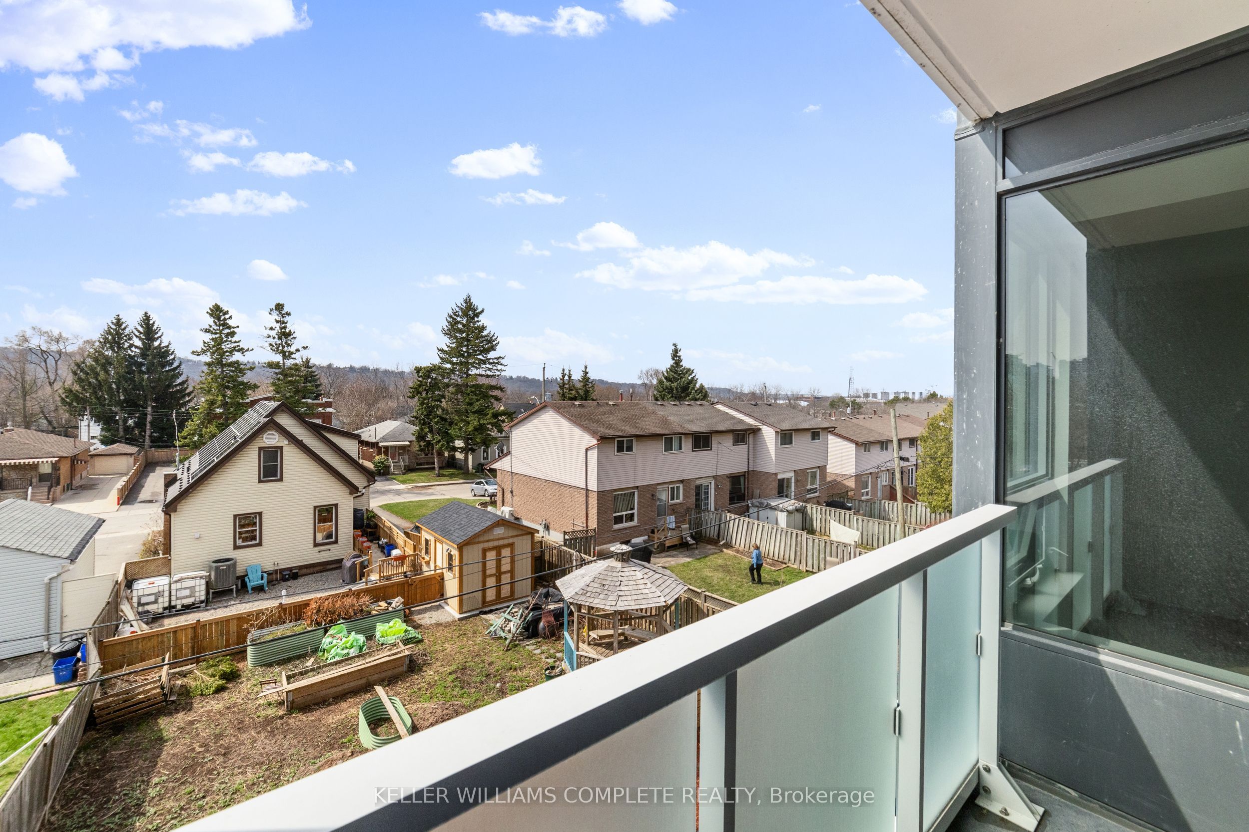 #301 - 415 Main Street, Hamilton, ON L8P 1K5