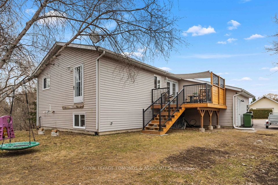 612 FAIRVIEW Avenue, Laurentian Valley, ON K8A 4J3