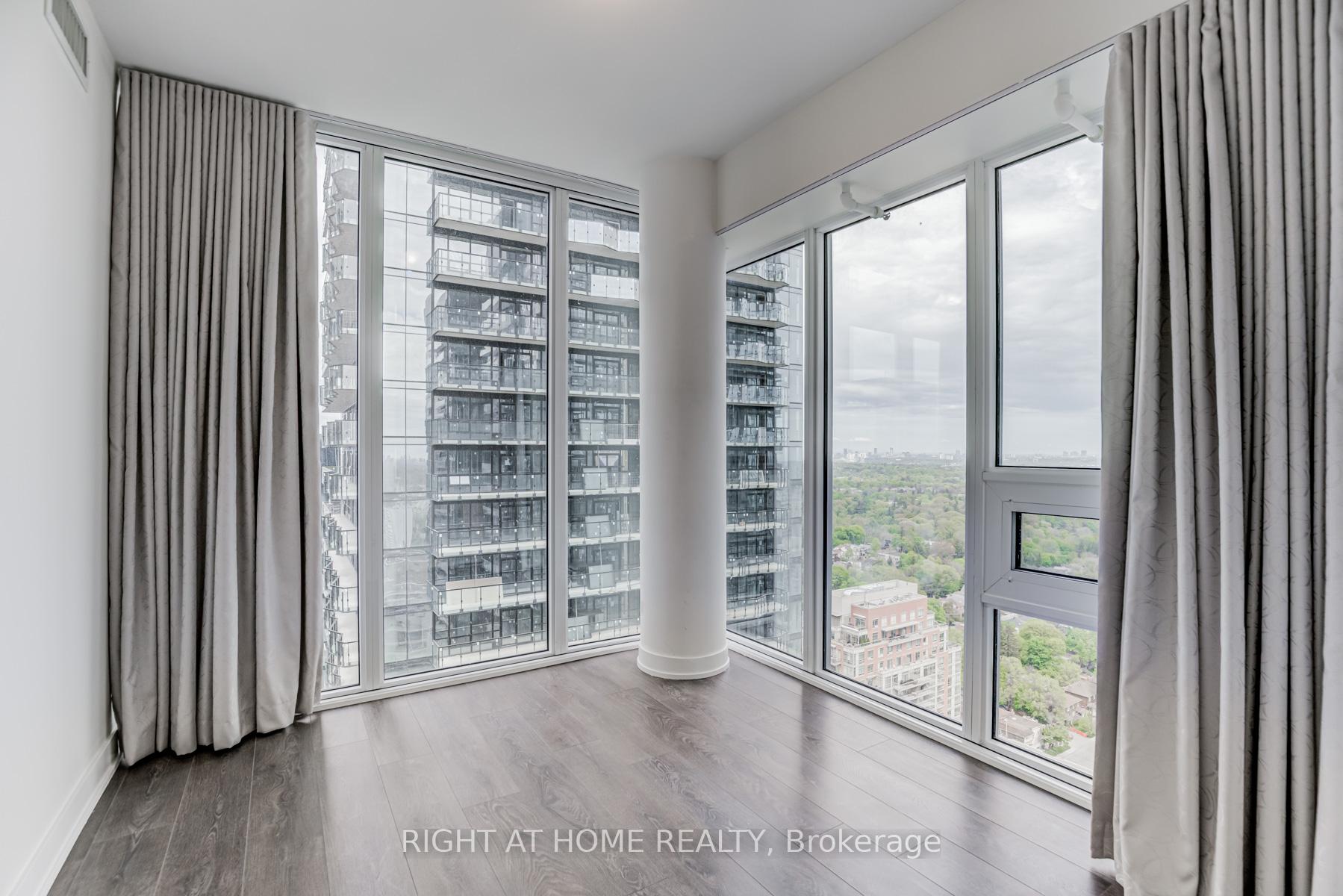 2 Bedrooms Condo at 99 Broadway, Toronto For sale