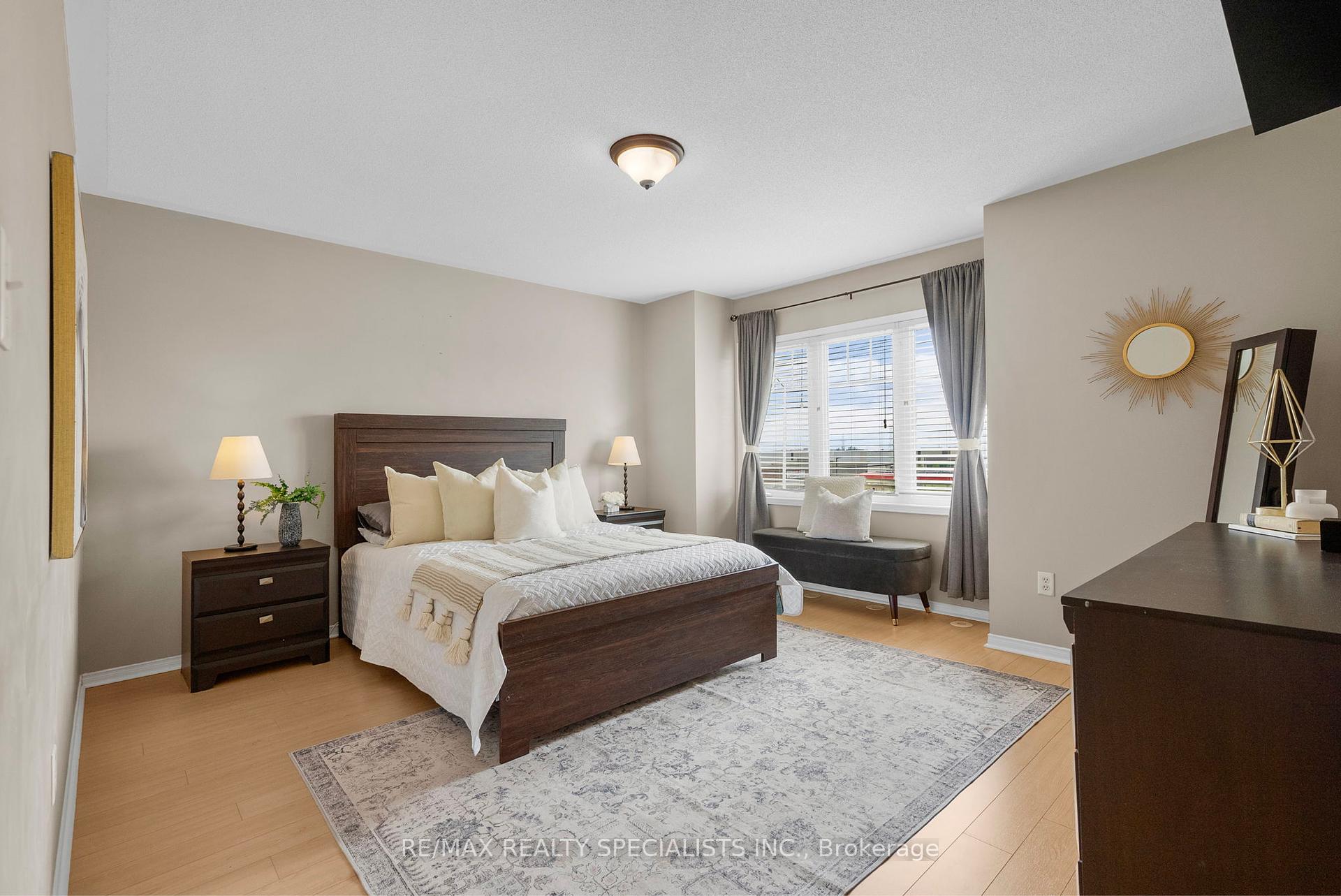 2 Bedrooms Condo at 3985 Eglinton, Mississauga For sale