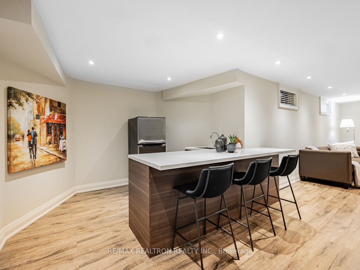 3 Pinehurst Court