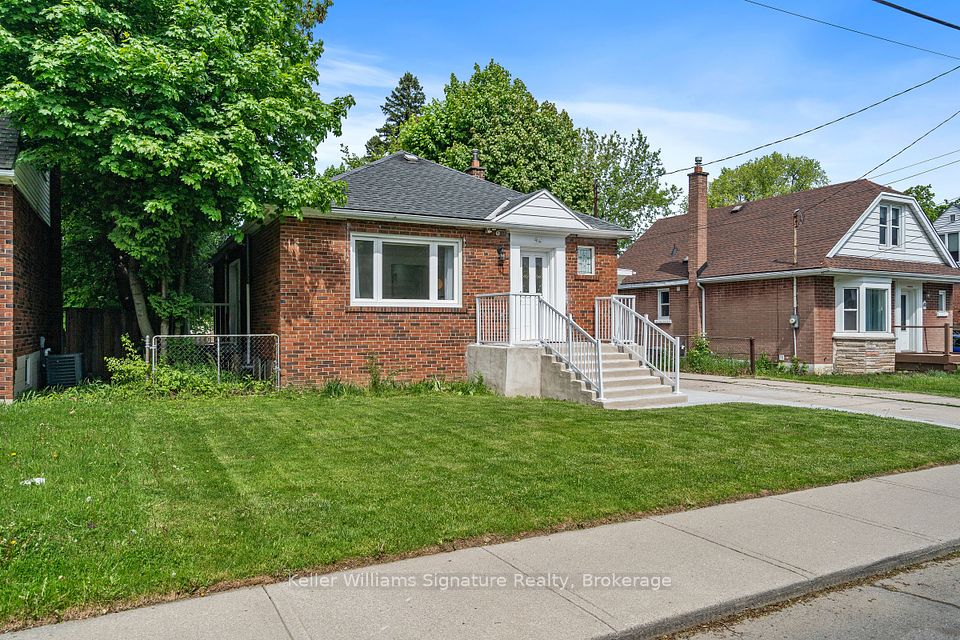42 West 4th Street, Hamilton, ON L9C 3M4