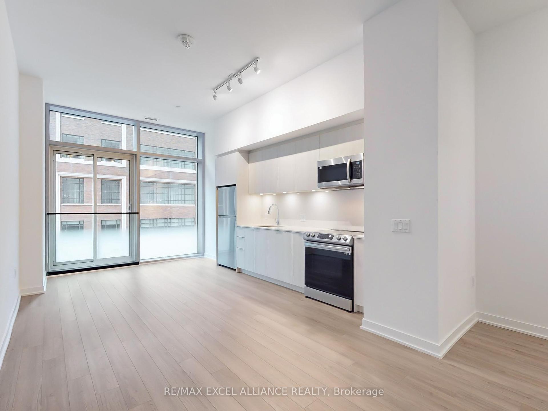 2 Bedrooms Condo at 357 King,  Toronto For sale