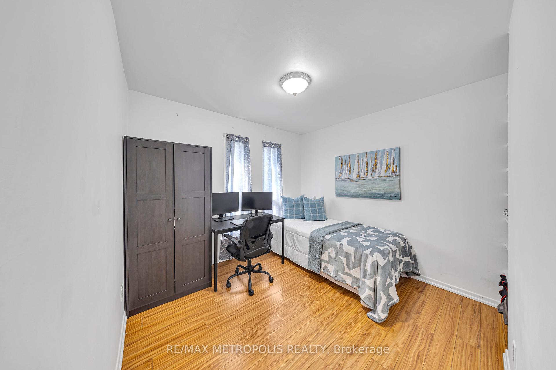 4 Bedrooms Condo at 2550 Birchmount, Toronto For sale