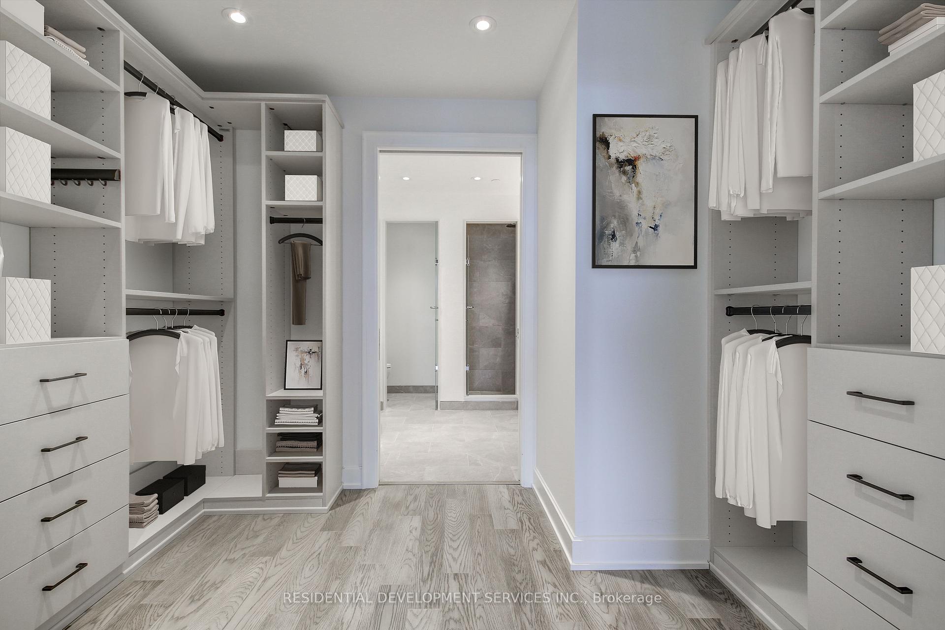 2 Bedrooms Condo at 1 Strathgowan, Toronto For sale
