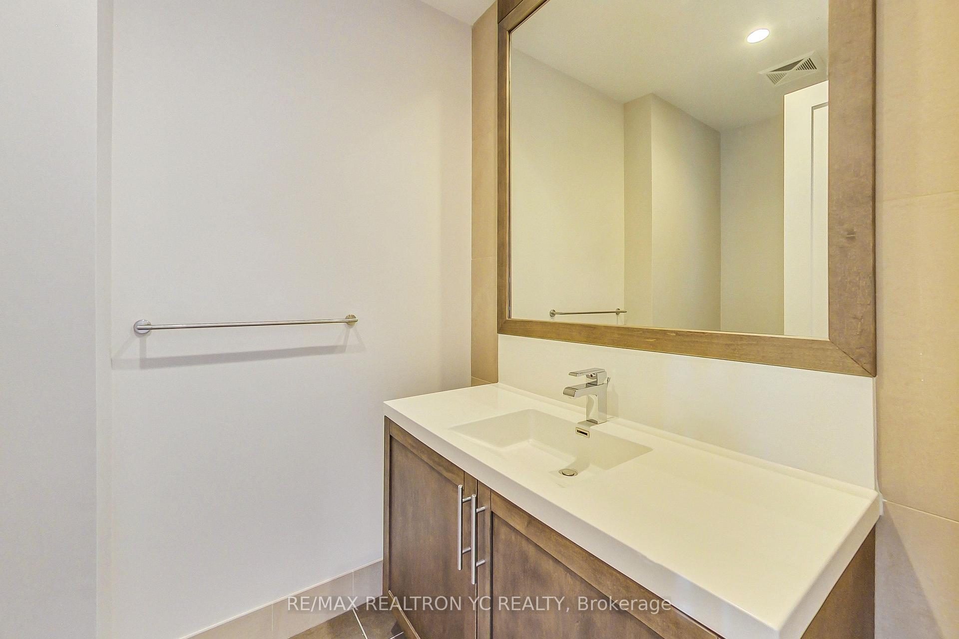 4 Bedrooms Condo at 2 Anndale, Toronto For sale