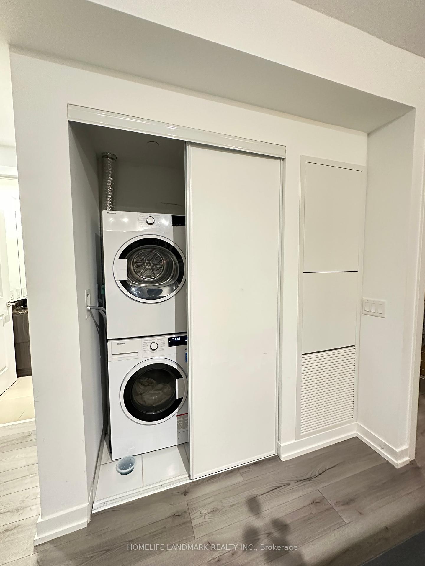 1 Bedroom Condo at 395 Bloor, Toronto For sale