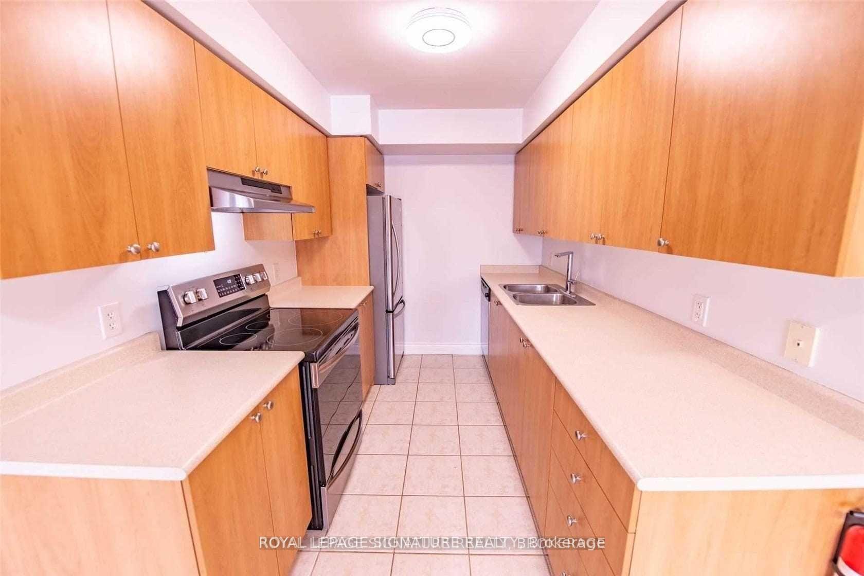 2 Bedrooms Condo at 4975 Southampton, Mississauga For sale