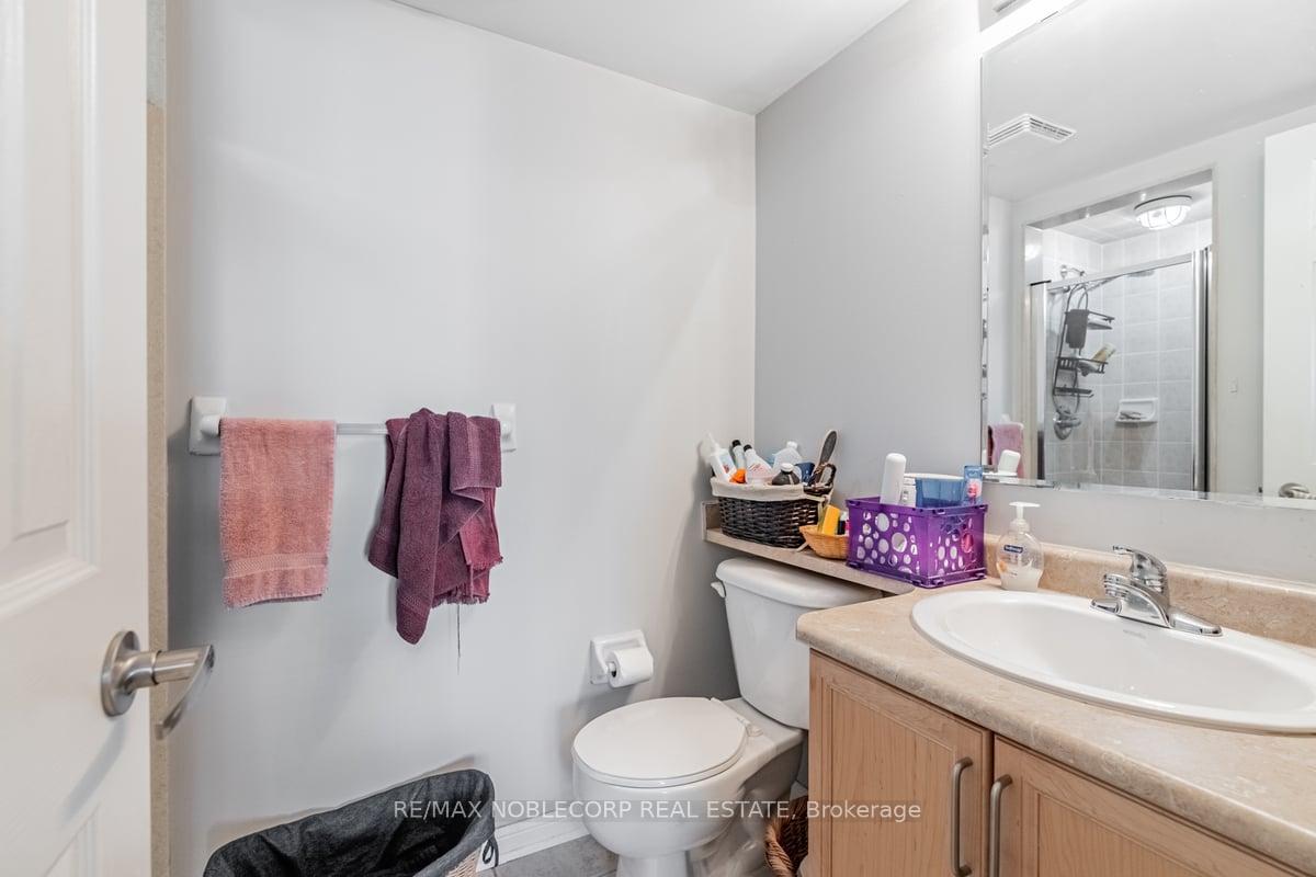 3 Bedrooms Condo at 613 Dundas,  Mississauga For sale