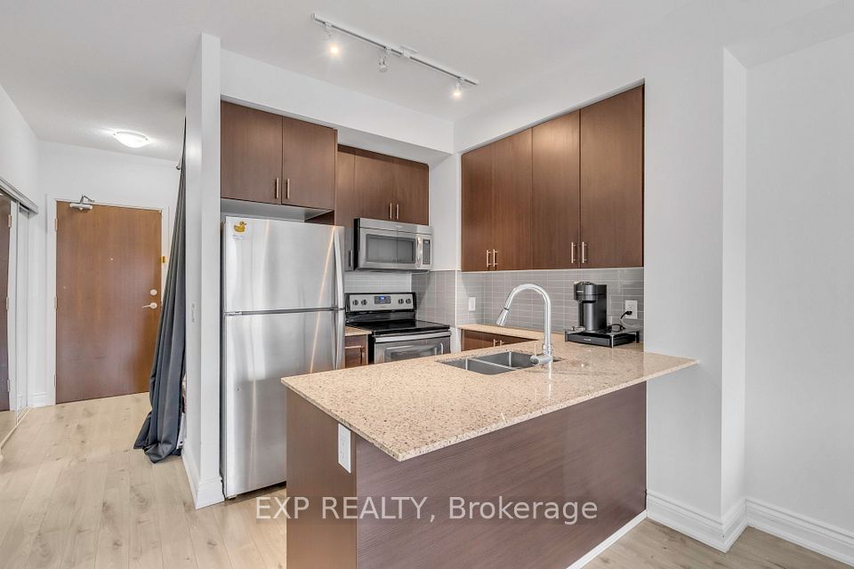 9582 Markham