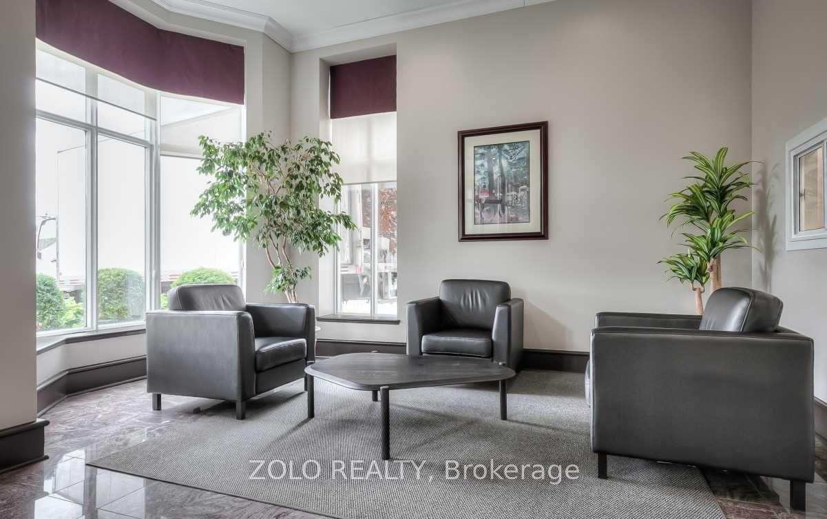 1 Bedroom Condo at 21 Overlea,  Toronto For sale