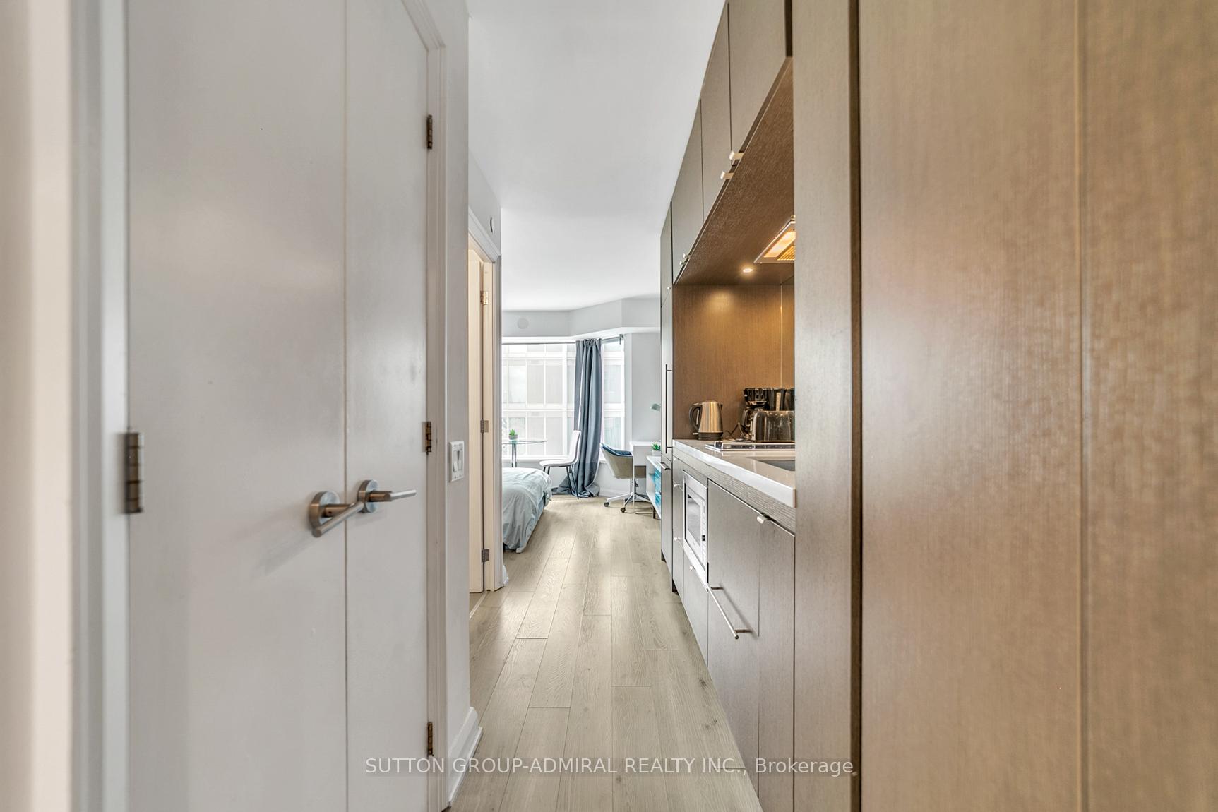 Condo at 155 YORKVILLE, Toronto For sale