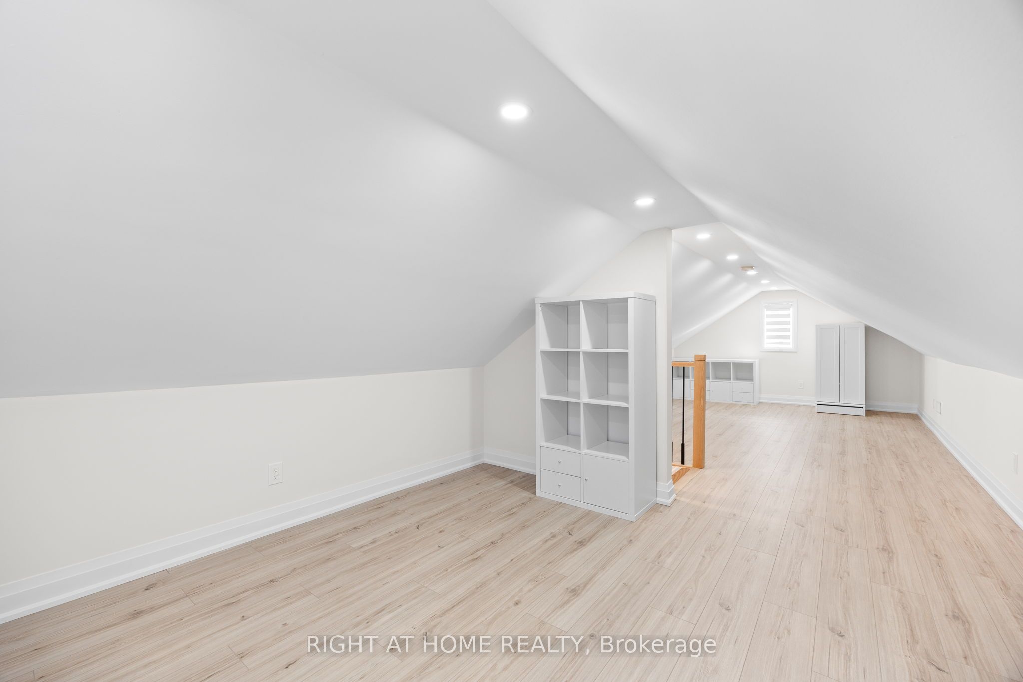 961 Victoria Park Avenue