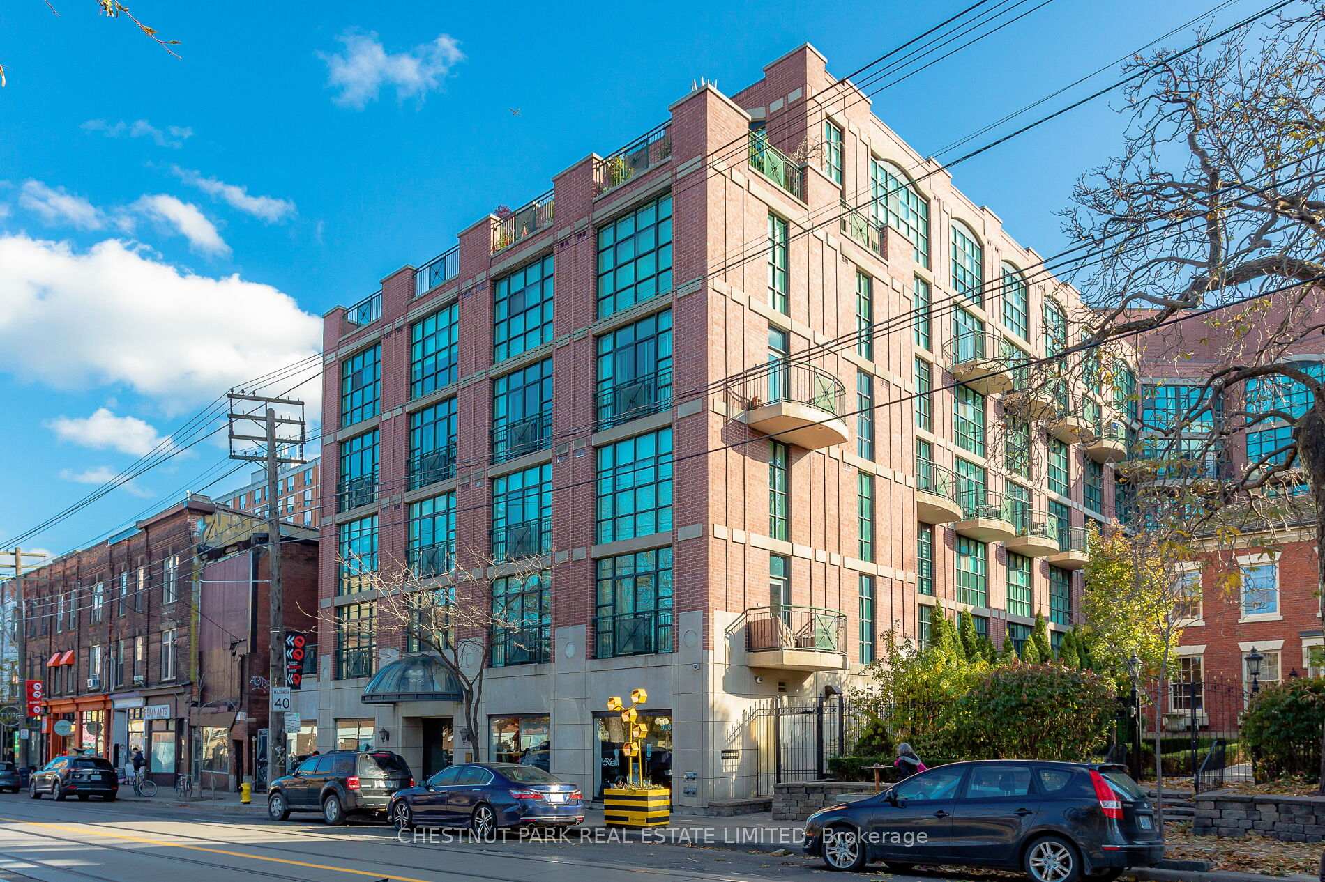 2 Bedrooms Condo at 901 Queen, Toronto For sale