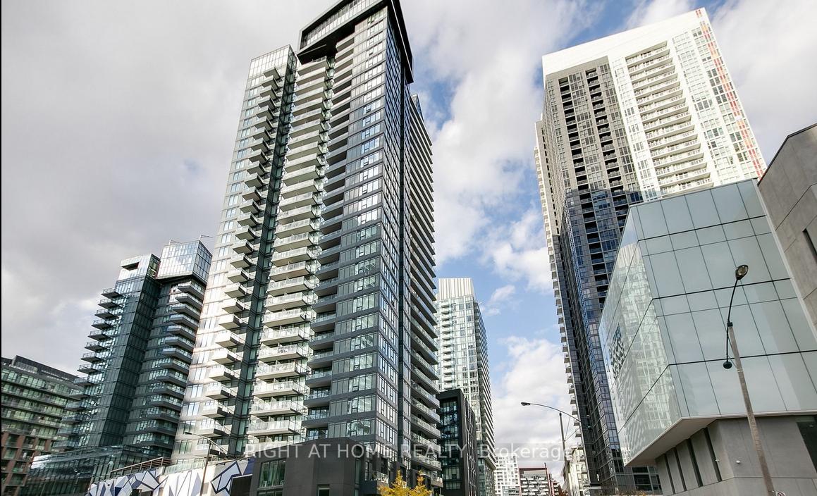 1 Bedroom Condo at 70 Queens Wharf, Toronto For sale