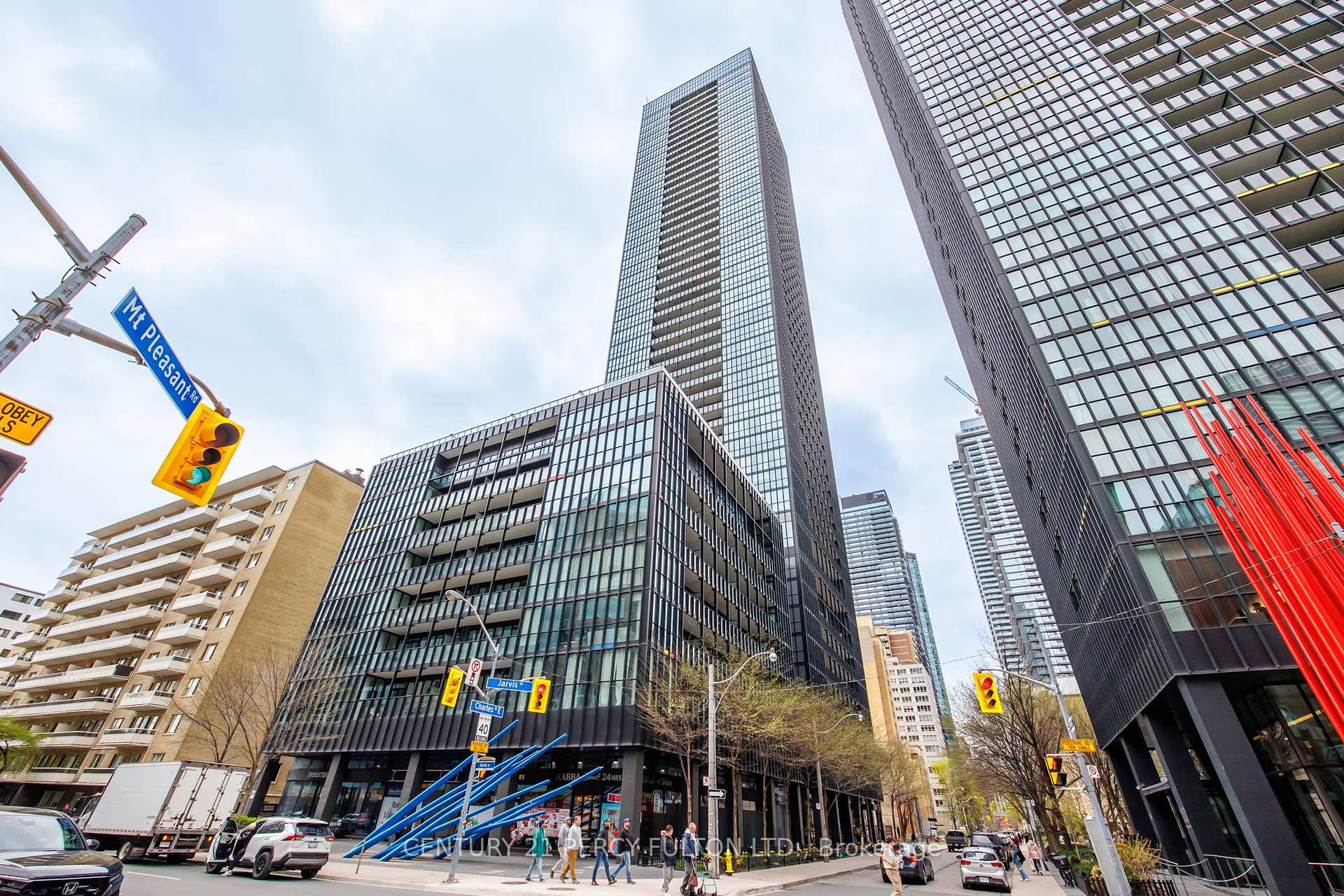 2 Bedrooms Condo at 101 Charles, Toronto For sale