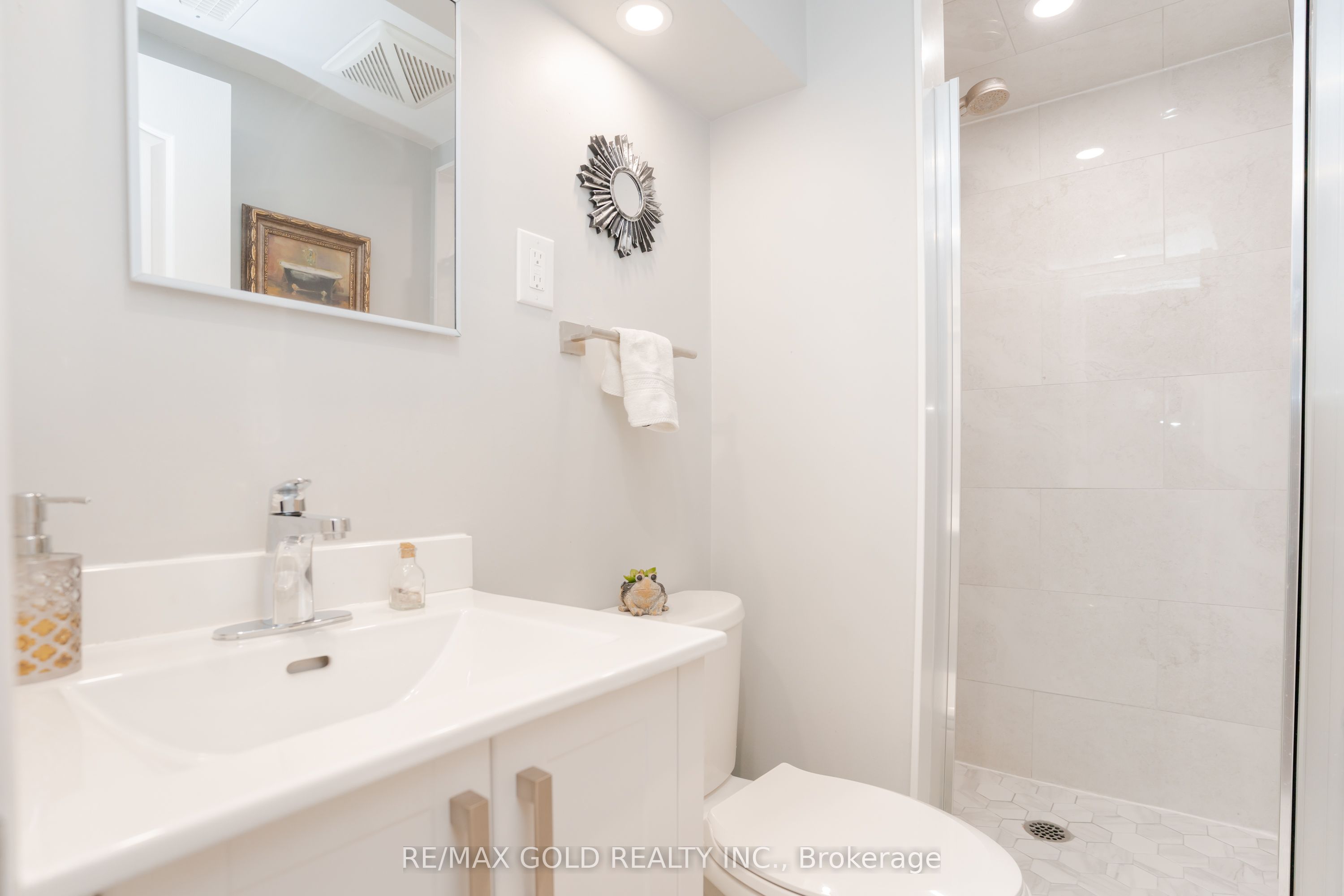 15 Castlemore Drive