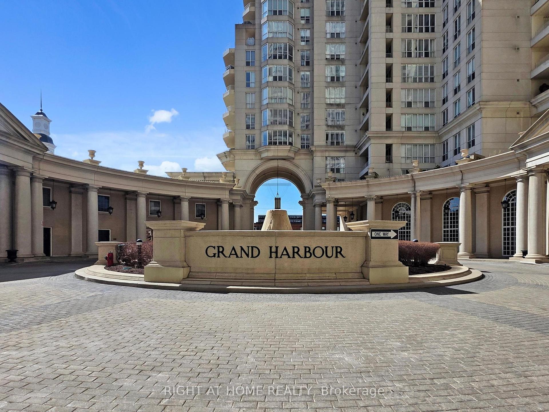 2 Bedrooms Condo at 2287 Lake Shore, Toronto For sale
