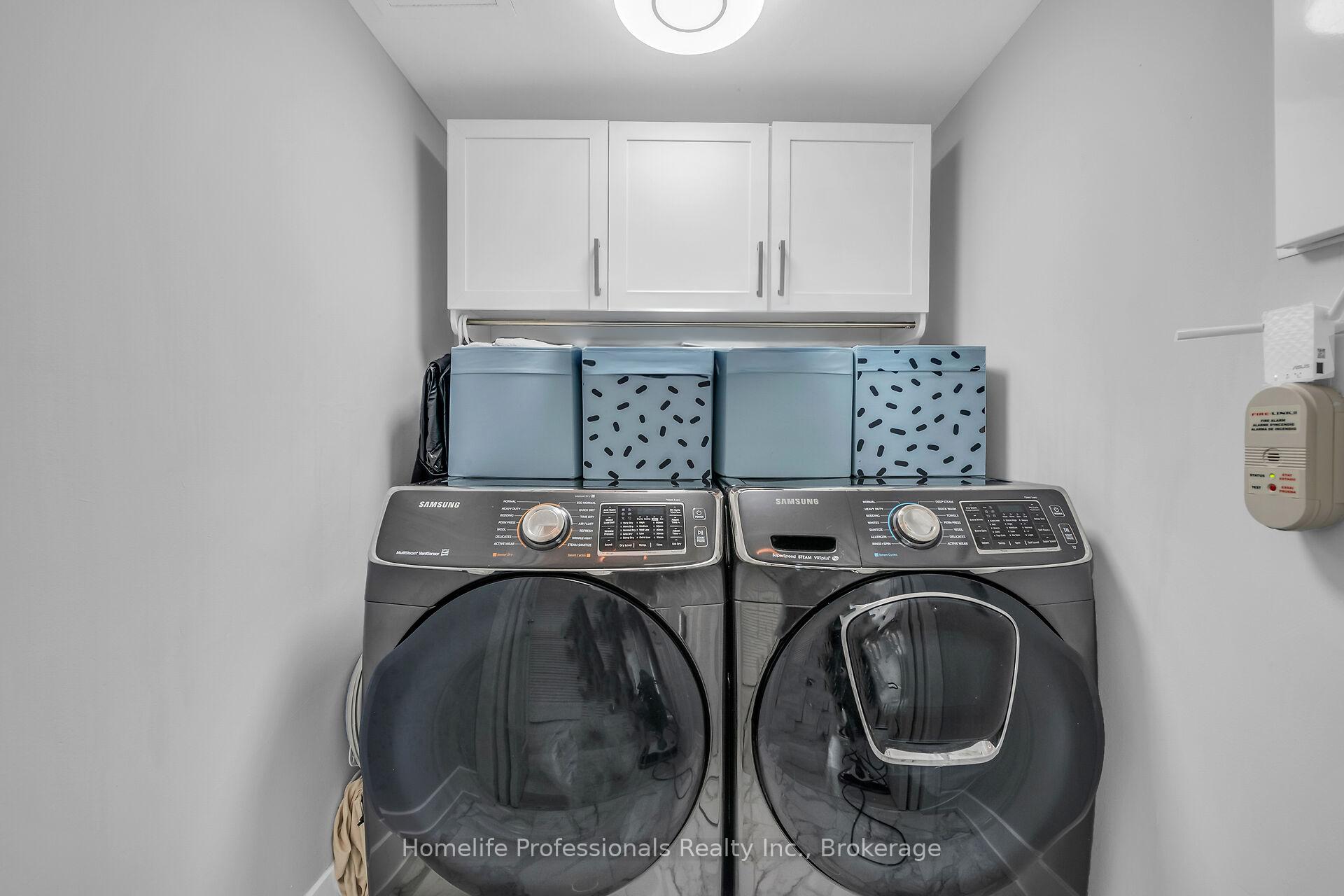 2 Bedrooms Condo at 120 Duke,  Hamilton For sale