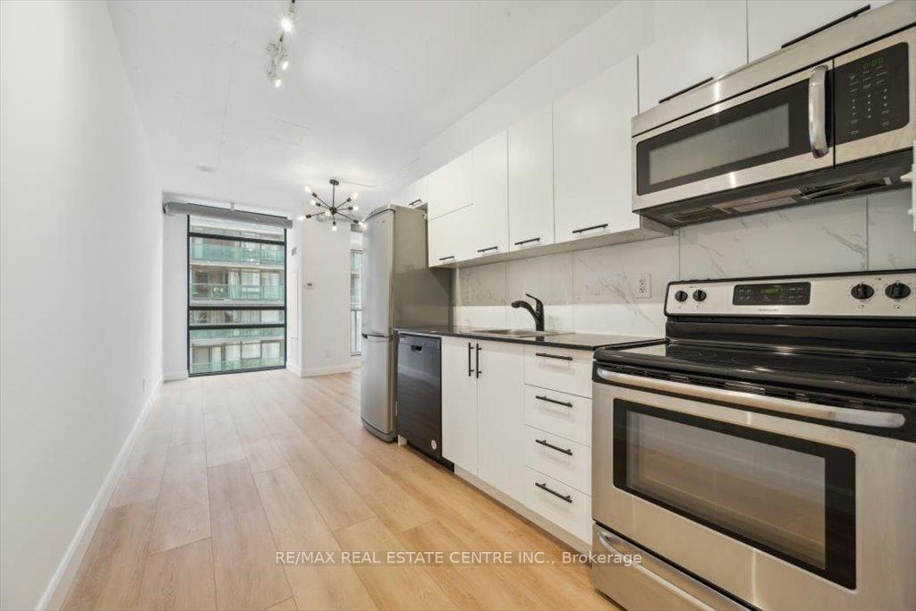 2 Bedrooms Condo at 150 Sudbury, Toronto For sale