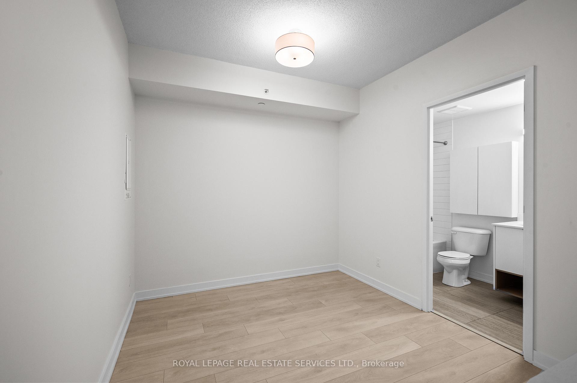 1 Bedroom Condo at 1117 Cooke, Burlington For sale