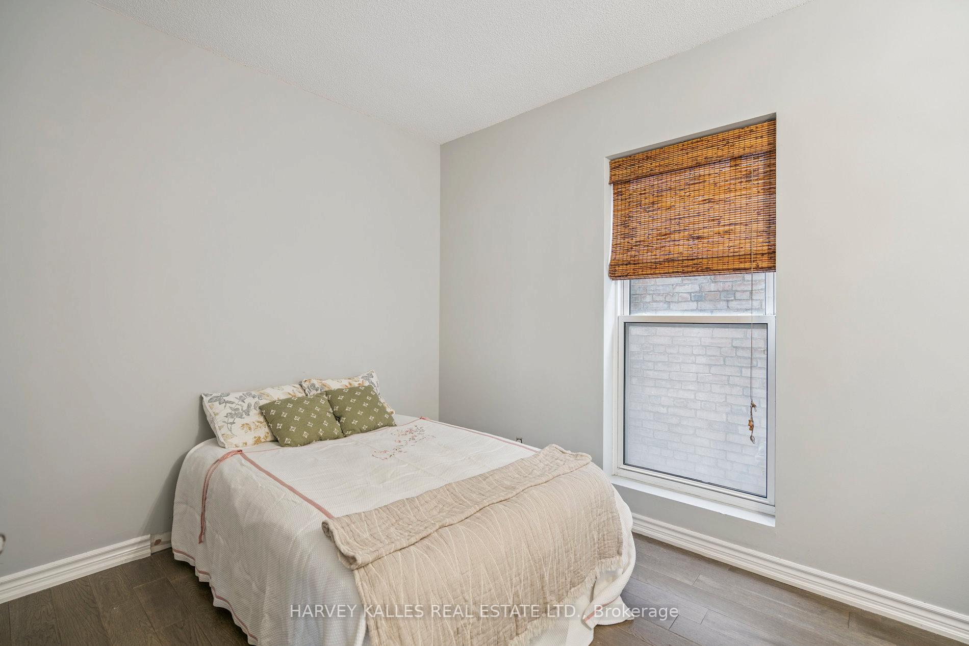 135 James Street S 414