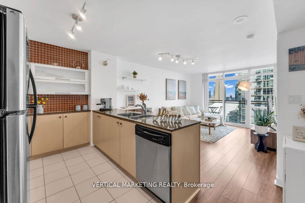 2 Bedrooms Condo at 11 Brunel, Toronto For sale