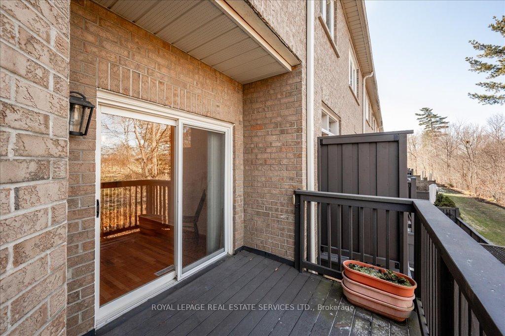 3 Bedrooms Condo at 1267 Dorval, Oakville For sale