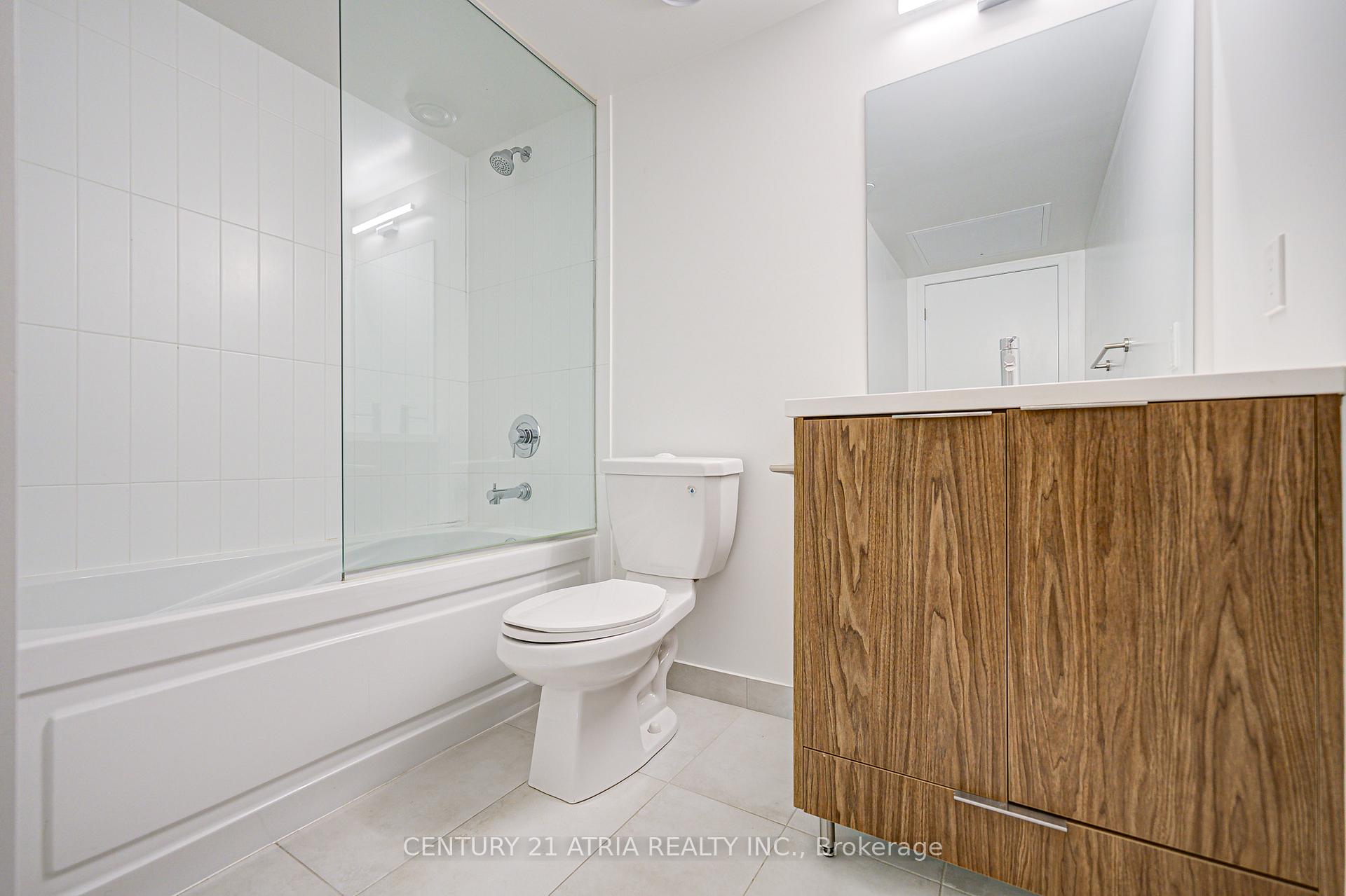 2 Bedrooms Condo at 60 Shuter, Toronto For sale