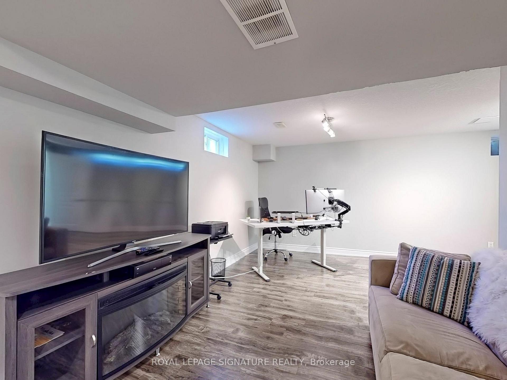 3 Bedrooms Condo at 99 Panabaker, Hamilton For sale