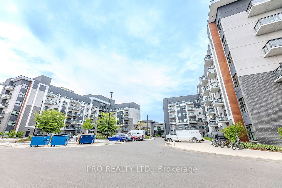 102 Grovewood Common
