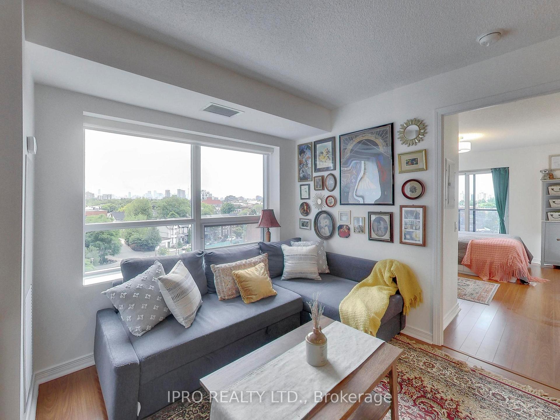 3 Bedrooms Condo at 60 Heintzman, Toronto For sale