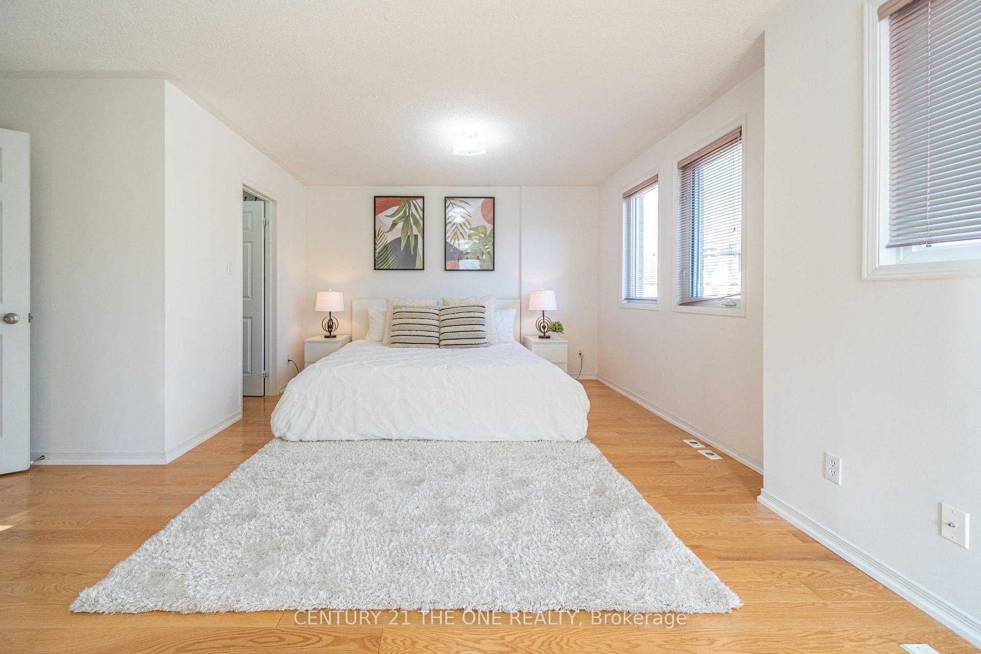 4 Bedrooms Condo at 28 Rosebank, Toronto For sale