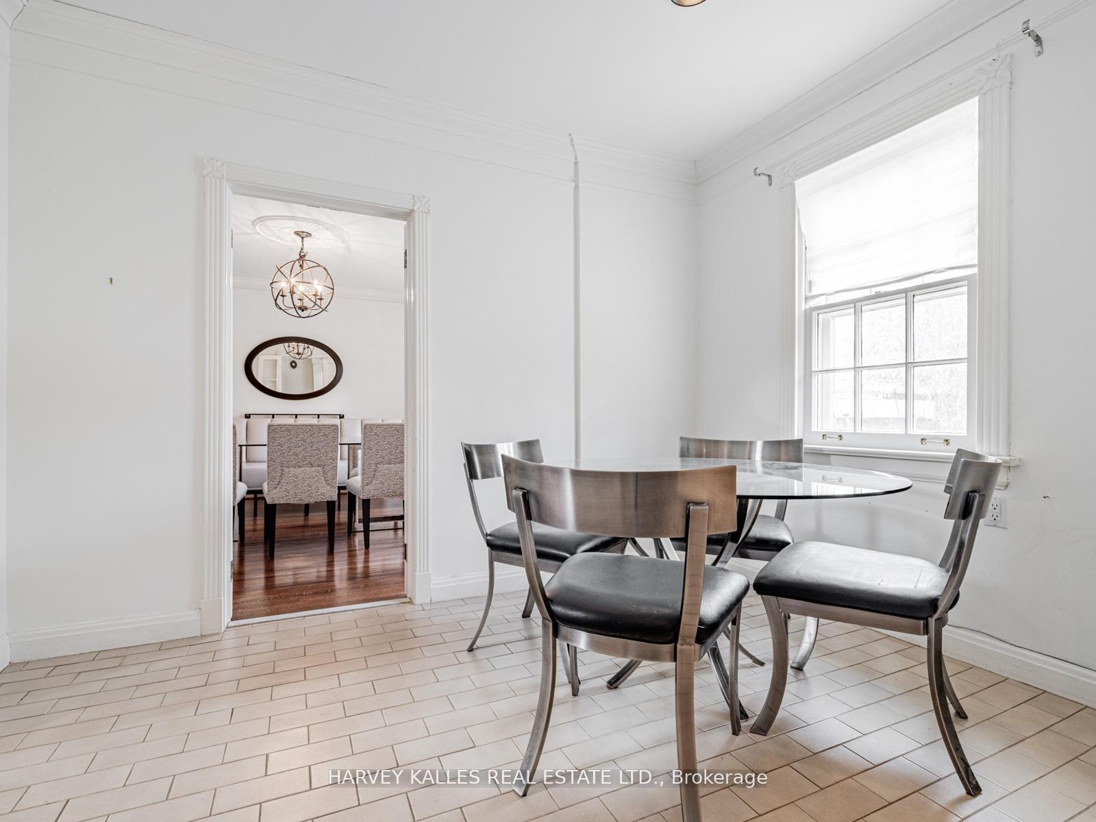2 Silverwood Avenue
