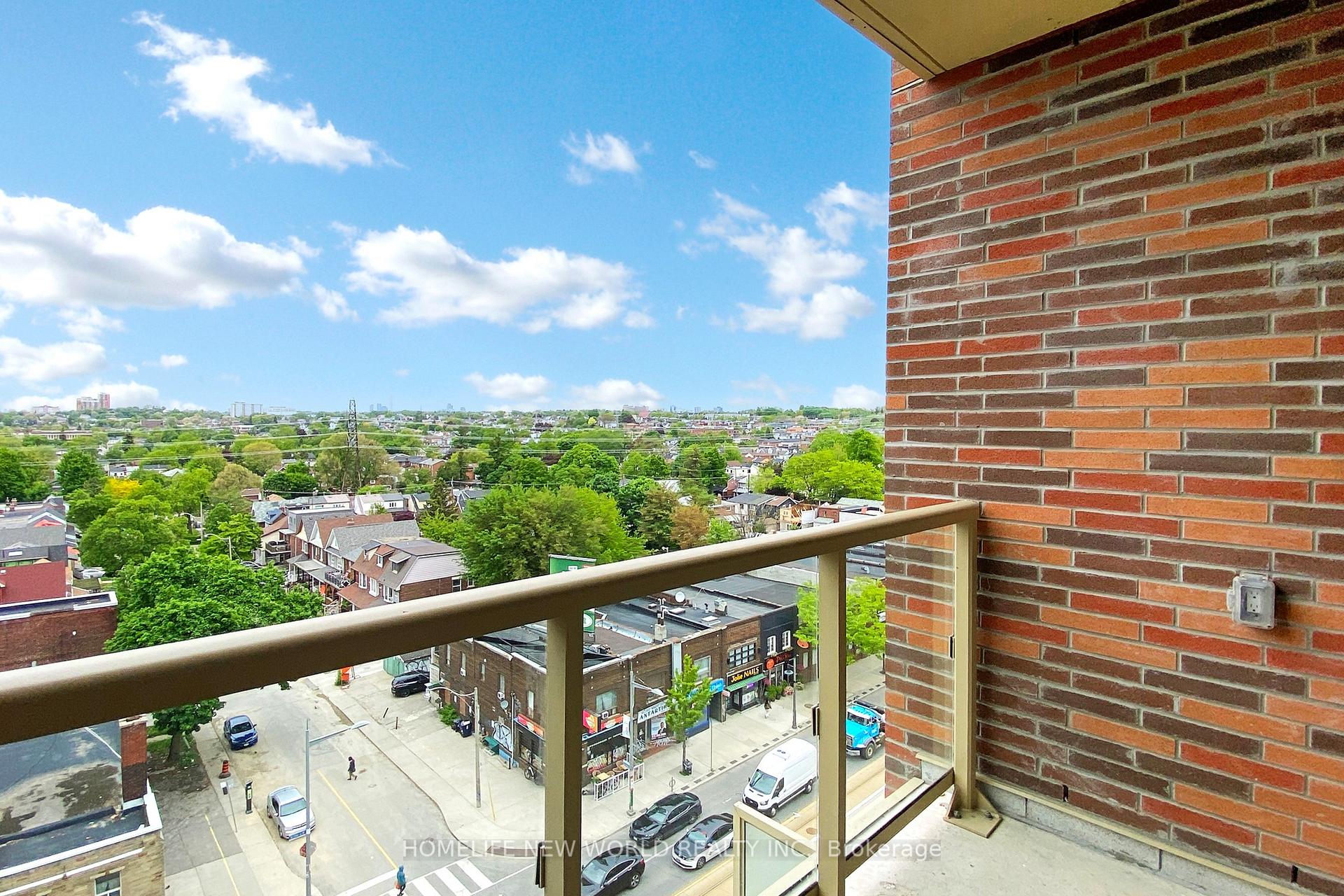 2 Bedrooms Condo at 1787 St Clair, Toronto For sale