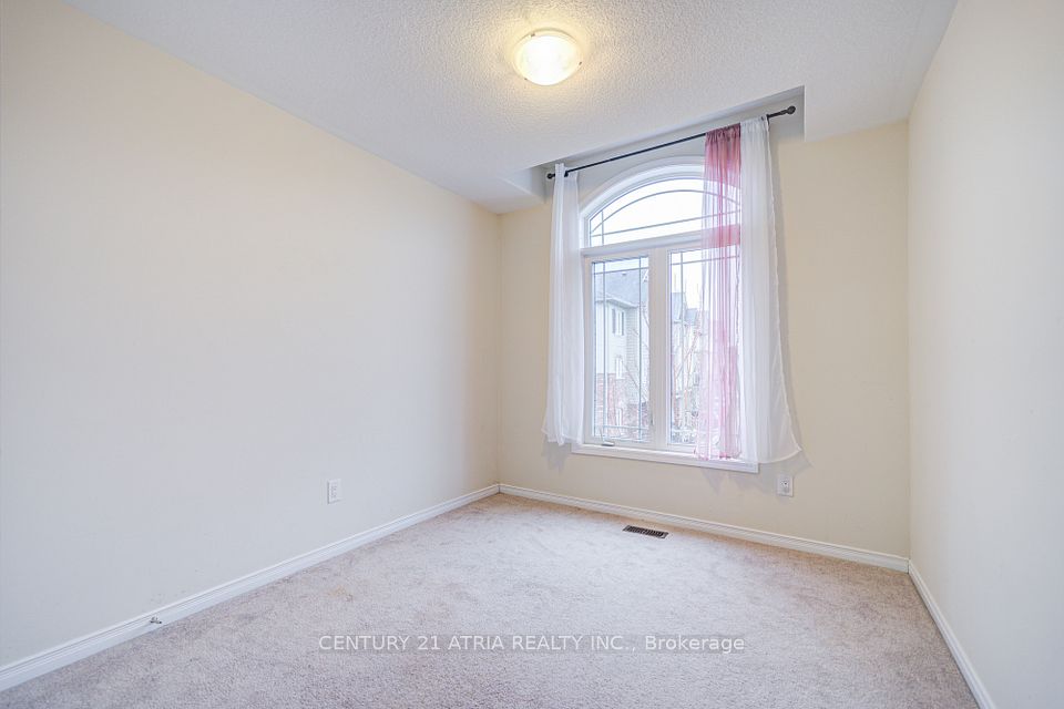https://trreb-image.ampre.ca/lDvl4R5skUDB23aBOrPcJ1Jz5AgFInDVSQnfmZvzbyE/rs:fit:960:960/wm:.5:so:0:50:.4/wmsh:10/wmt:PHNwYW4gZm9yZWdyb3VuZD0nd2hpdGUnIGZvbnQ9JzY4Jz5DRU5UVVJZIDIxIEFUUklBIFJFQUxUWSBJTkMuLCBCcm9rZXJhZ2U8L3NwYW4-/L3RycmViL2xpc3RpbmdzLzQwLzkyLzY3LzkzL3AvOWFlMTNjZWItY2Q0Yy00ZDgyLWJlZDItOWQ2OTE5M2ViNzZmLmpwZw.jpg