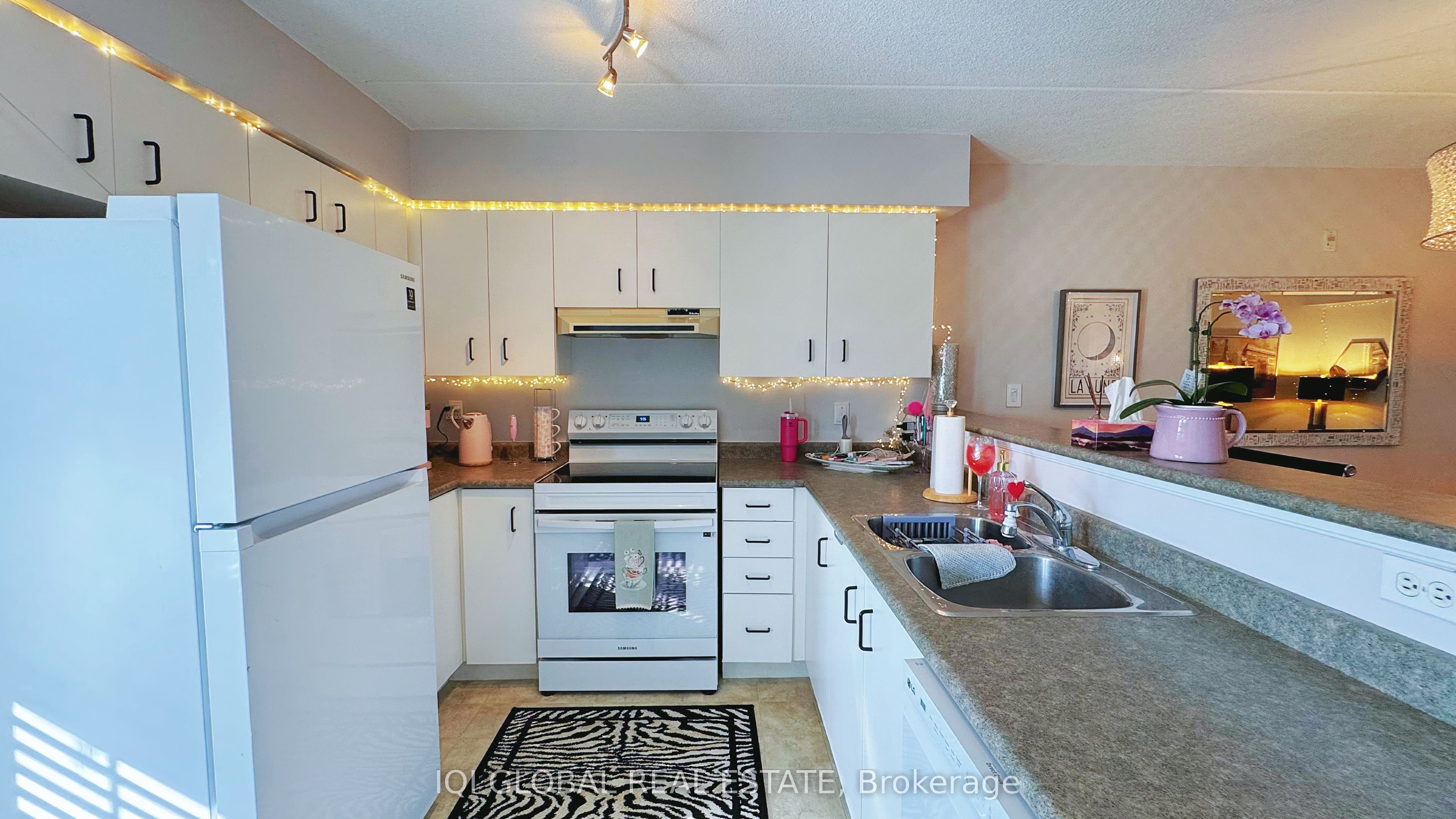 1490 Bishops Gate, #110