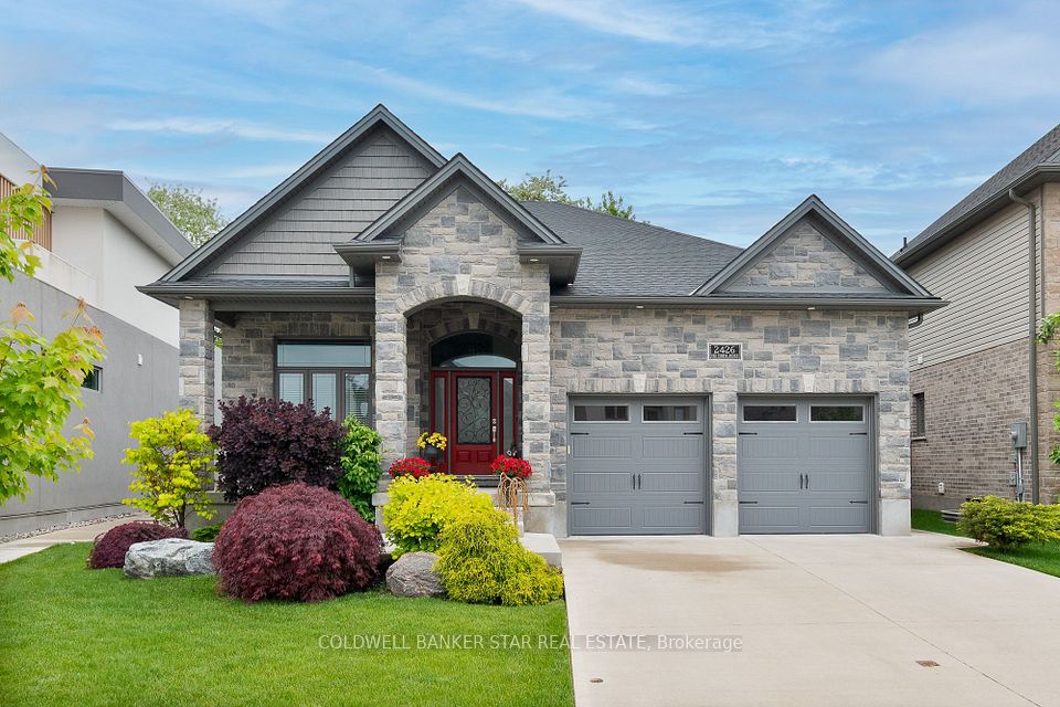 2426 Red Thorne