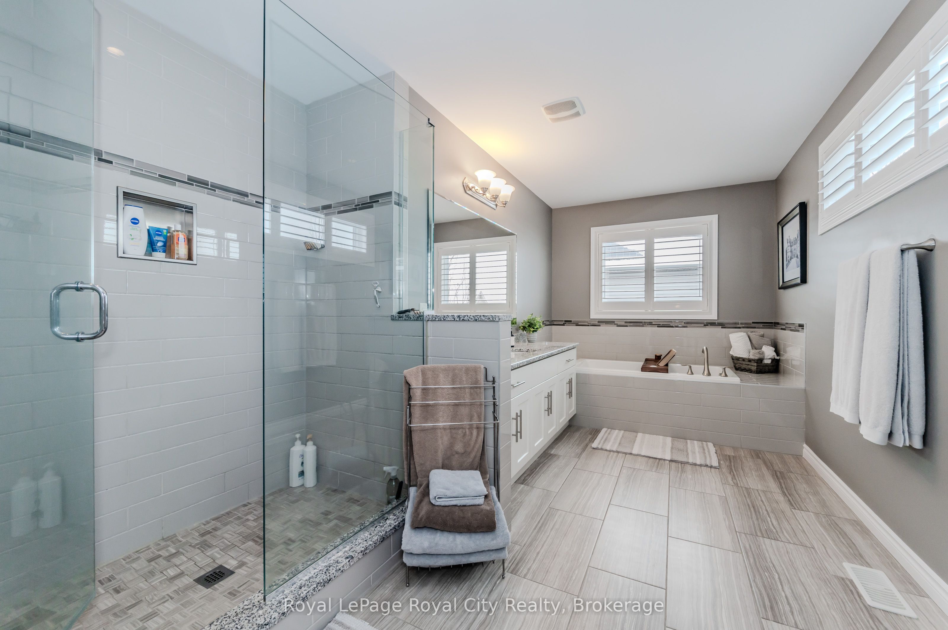 213 Tremaine Crescent