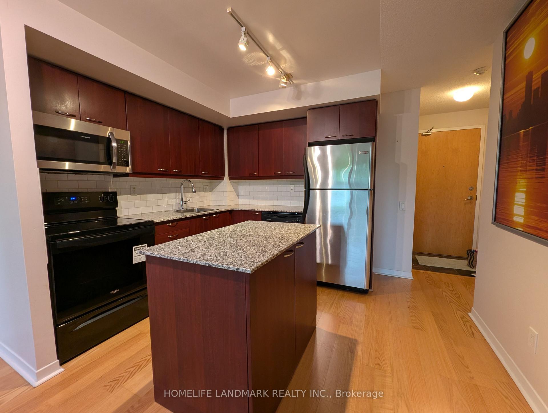 2 Bedrooms Condo at 1050 The Queensway, Toronto For sale