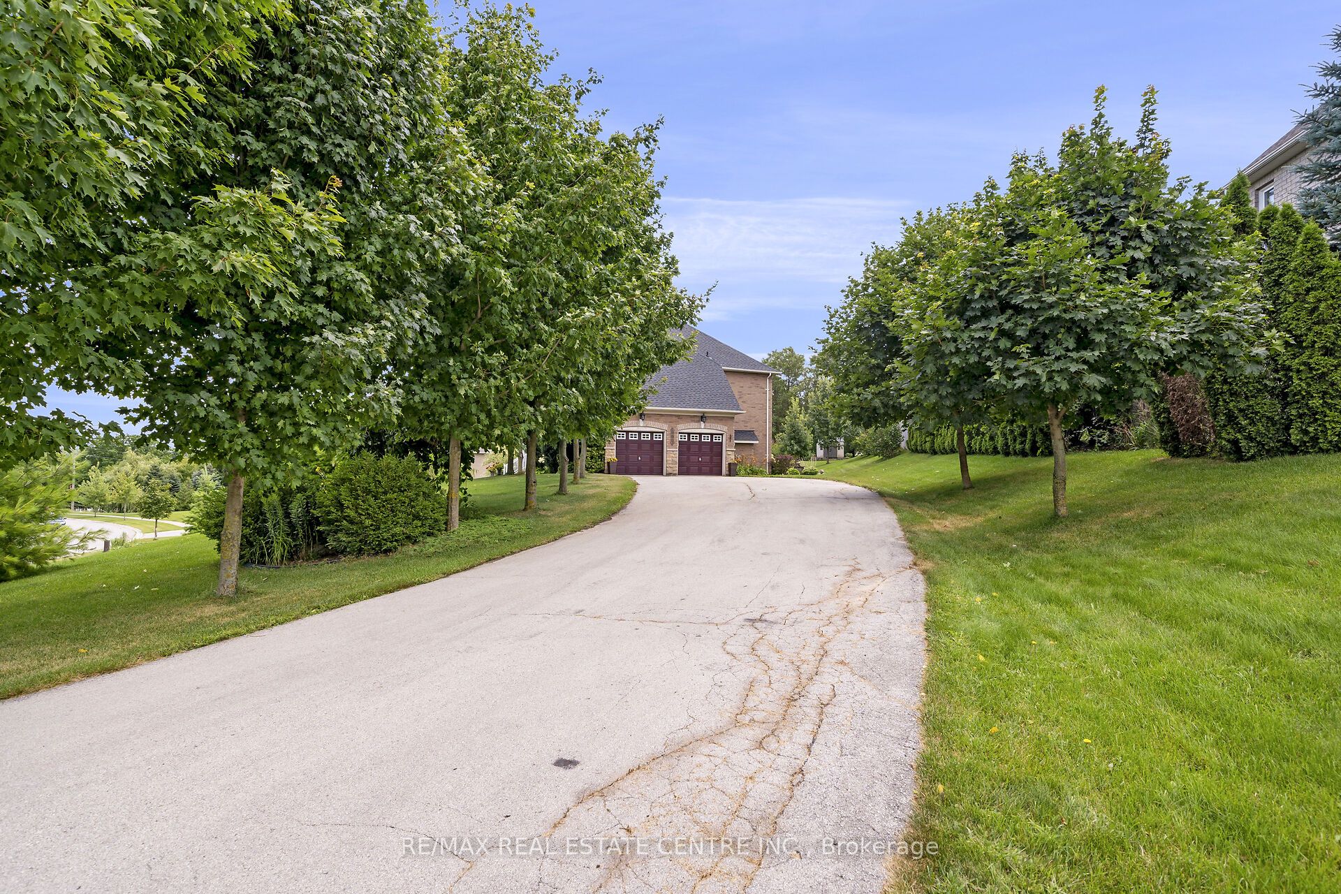 15 Upper Canada Drive, Erin, ON N0B 1Z0