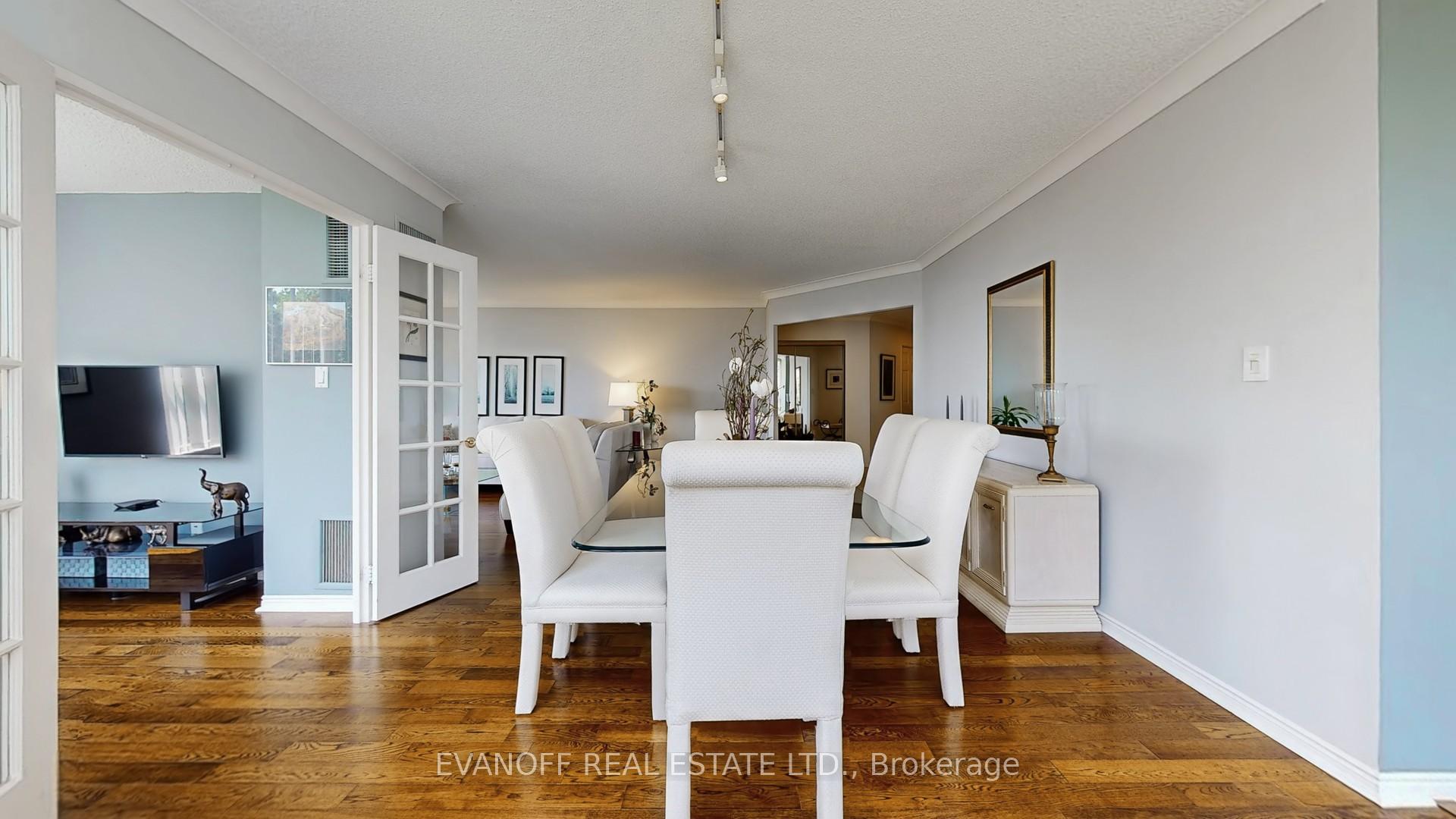 3 Bedrooms Condo at 20 Guildwood, Toronto For sale