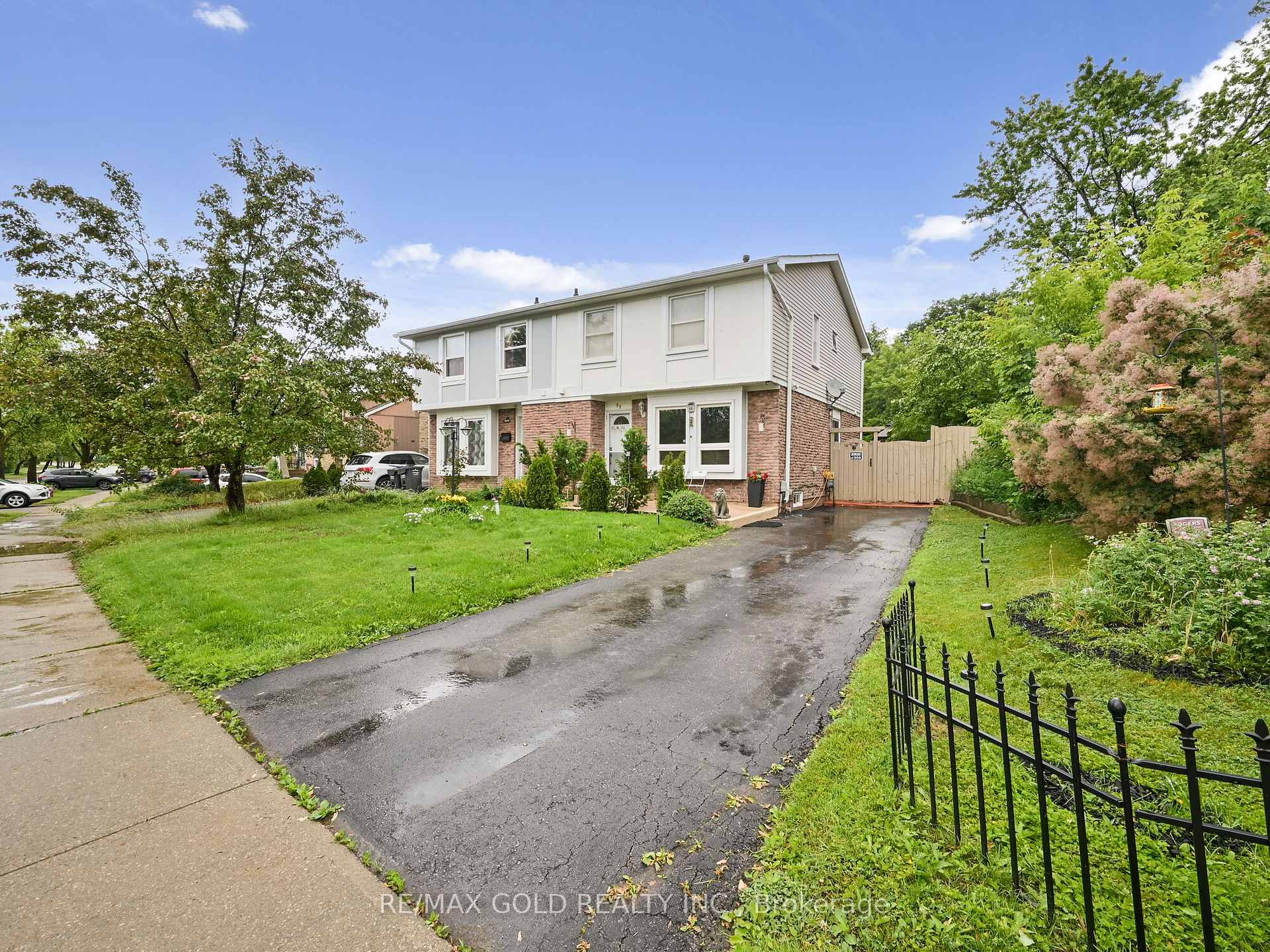 98 Centre Street N Brampton, Ontario LEGAL BASEMENT APRTMENT (((( Fully Renovated 3+1 Bedroom BASEMENT APRTMENT Home ! Situated in a desirable location between Queen St. and Vodden St. on Centre St N, this beautifully updated home offers 3 spacious bedrooms upstairs, including a primary bedroom with a private ensuite Washroom, plus a total of 4 Modern washrooms throughout the home. The fully Legal 1-Bedroom Basement Apartment with a Separate Entrance provides excellent potential for rental income or multi-generational living. Shared laundry is conveniently located in the basement. Enjoy contemporary living with brand new flooring and fresh paint throughout. The exterior features a private driveway, a large wooden deck, and a backyard shed for additional storage perfect for outdoor gatherings and everyday convenience. Ideally located close to schools, parks, shopping, transit, and major highways, this move-in ready home is perfect for families, investors, or first-time buyers looking for comfort, style, and income potential!