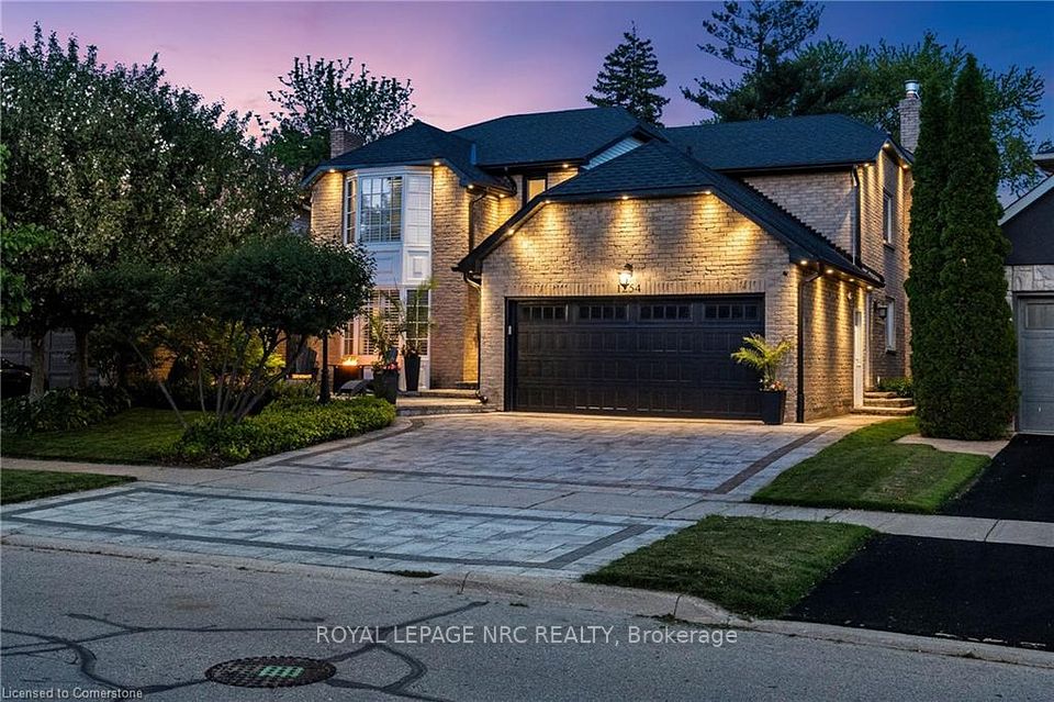 1254 Hammond Street, Burlington, ON L7S 2E6